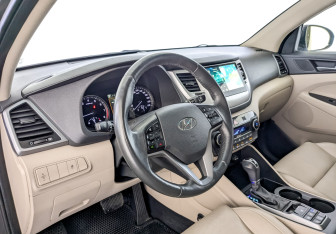 Подержанный автомобиль Hyundai Tucson 2016 года (16 фото)
