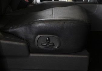 Подержанный автомобиль Mitsubishi Pajero 2012 года (20 фото)