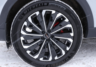 Подержанный автомобиль Exeed RX 2023 года (27 фото)