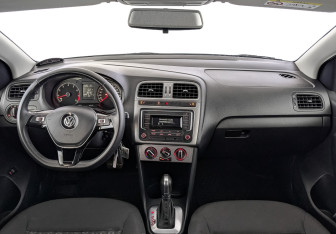 Подержанный автомобиль Volkswagen Polo Sedan 2019 года (14 фото)