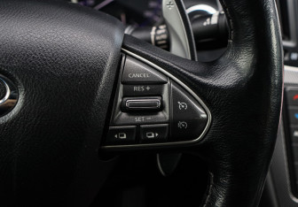 Подержанный автомобиль Infiniti Q50 2014 года (26 фото)