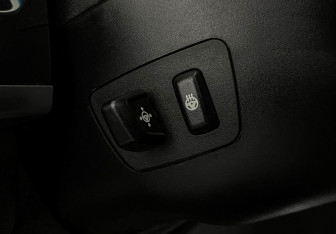 Подержанный автомобиль BMW X6 2016 года (20 фото)
