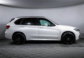 Подержанный автомобиль BMW X5 2017 года (4 фото)