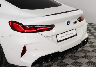 Подержанный автомобиль BMW M8 Coupe 2019 года (24 фото)