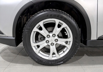 Подержанный автомобиль Mitsubishi Outlander 2020 года (18 фото)