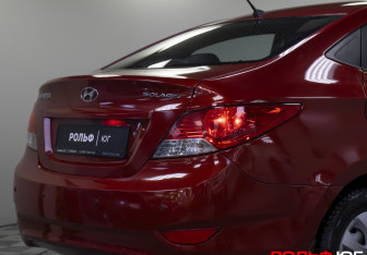 Подержанный автомобиль Hyundai Solaris Sedan 2011 года (19 фото)