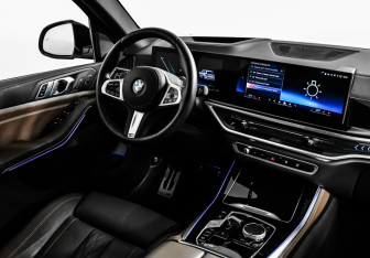 Подержанный автомобиль BMW X5 2024 года (9 фото)