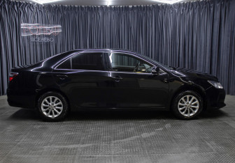 Подержанный автомобиль Toyota Camry Sedan 2015 года (4 фото)