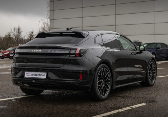 Подержанный автомобиль Zeekr 001 2023 года (5 фото)