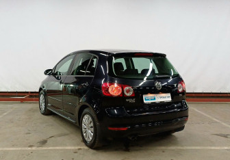 Подержанный автомобиль Volkswagen Golf Plus 2012 года (7 фото)