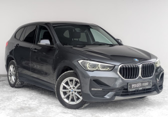 Подержанный автомобиль BMW X1 2020 года (3 фото)