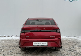 Подержанный автомобиль BAIC U5 Plus 2023 года (6 фото)