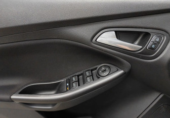 Подержанный автомобиль Ford Focus Sedan 2018 года (15 фото)