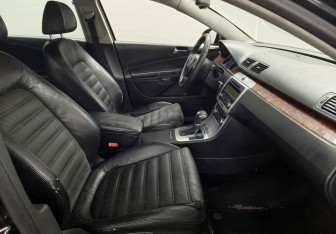 Подержанный автомобиль Volkswagen Passat Wagon 2010 года (9 фото)