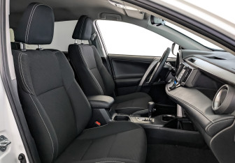 Подержанный автомобиль Toyota RAV4 2019 года (23 фото)