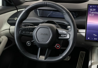 Подержанный автомобиль Xiaomi SU7 2024 года (14 фото)