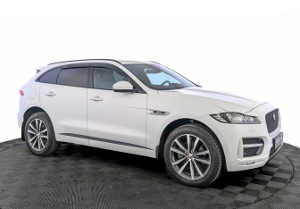 Подержанный автомобиль Jaguar F-Pace 2017 года (3 фото)