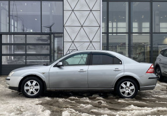 Подержанный автомобиль Ford Mondeo Sedan 2007 года (8 фото)