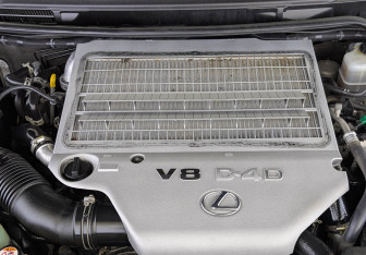 Подержанный автомобиль Lexus LX 2021 года (9 фото)