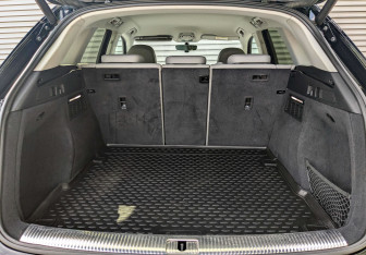 Подержанный автомобиль Audi Q5 2017 года (10 фото)