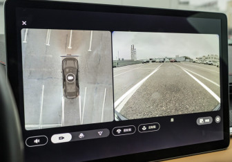 Подержанный автомобиль Zeekr 001 2023 года (18 фото)