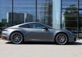 Подержанный автомобиль Porsche 911 Coupe 2021 года (4 фото)