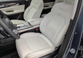 Подержанный автомобиль Exeed VX 2022 года (20 фото)