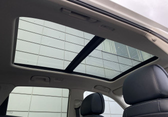 Подержанный автомобиль Hongqi HS5 2023 года (32 фото)