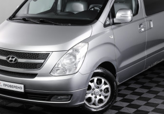 Подержанный автомобиль Hyundai Grand Starex 2013 года (25 фото)