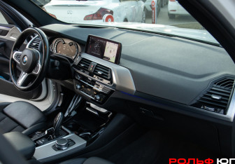 Подержанный автомобиль BMW X3 2019 года (7 фото)