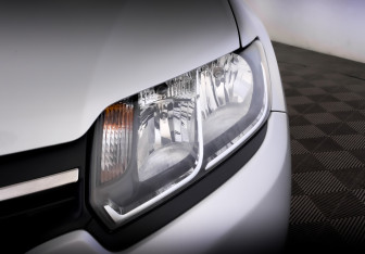 Подержанный автомобиль Renault Logan Sedan 2018 года (17 фото)