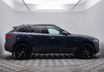 Подержанный автомобиль Jaguar F-Pace 2016 года (6 фото)