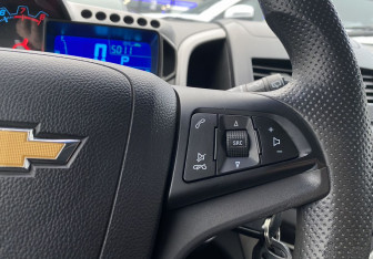 Подержанный автомобиль Chevrolet Aveo Hatchback 2014 года (17 фото)