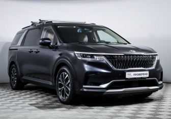 Подержанный автомобиль Kia Carnival 2020 года (3 фото)