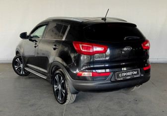 Подержанный автомобиль Kia Sportage 2012 года (7 фото)