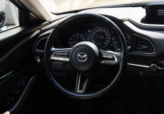 Подержанный автомобиль Mazda CX-30 2021 года (12 фото)