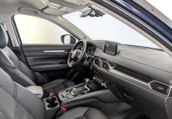 Подержанный автомобиль Mazda CX-5 2021 года (11 фото)