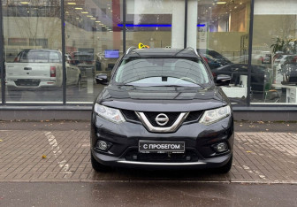Подержанный автомобиль Nissan X-Trail 2015 года (2 фото)