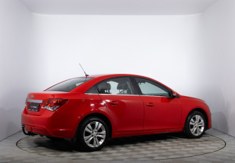 Подержанный автомобиль Chevrolet Cruze Sedan 2013 года (5 фото)
