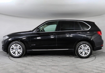 Подержанный автомобиль BMW X5 2017 года (5 фото)
