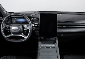 Подержанный автомобиль Geely Preface 2024 года (12 фото)
