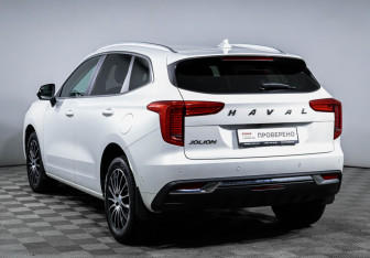 Подержанный автомобиль Haval Jolion 2023 года (7 фото)