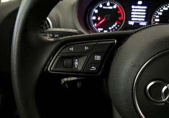 Подержанный автомобиль Audi A3 Sedan 2020 года (25 фото)