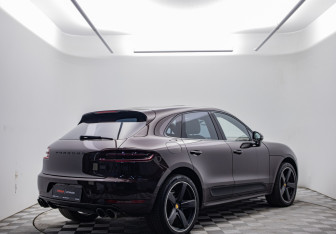 Подержанный автомобиль Porsche Macan 2018 года (5 фото)