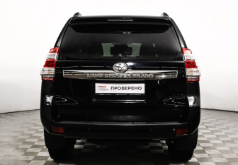 Подержанный автомобиль Toyota Land Cruiser Prado 2016 года (6 фото)