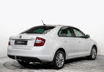 Подержанный автомобиль Skoda Rapid Liftback 2019 года (5 фото)