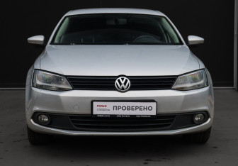 Подержанный автомобиль Volkswagen Jetta Sedan 2011 года (2 фото)
