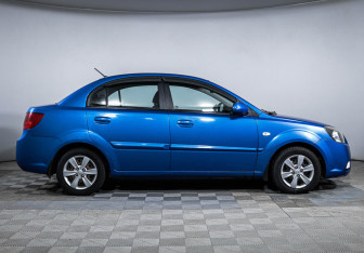 Подержанный автомобиль Kia Rio Sedan 2011 года (4 фото)