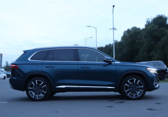 Подержанный автомобиль Geely Monjaro 2023 года (4 фото)