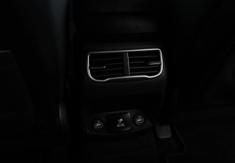 Подержанный автомобиль Hyundai Santa Fe 2022 года (9 фото)